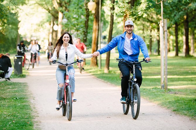 Berlin Historical Bike Tour: Berlin Wall and Cold War - Tour Experience