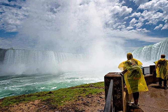 Best Niagara Falls Canada 3-Hour Tour W/Boat & Behind the Falls - Traveler Experience