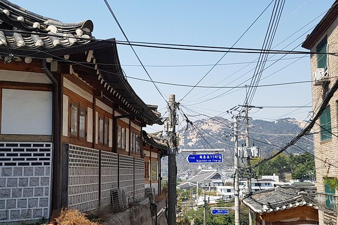 Best Walking Tour to Gyeongbok Palace N Bukchon With Expert - Pricing and Booking Details