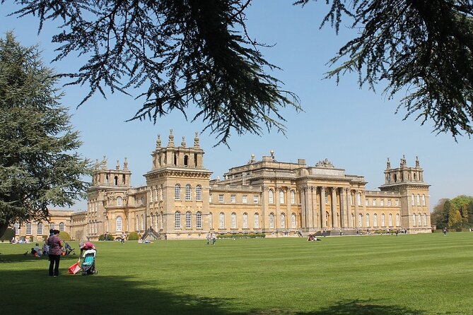 Blenheim Palace Tour App, Hidden Gems Game and Big Britain Quiz (1 Day Pass) UK - Meeting and Pickup Information