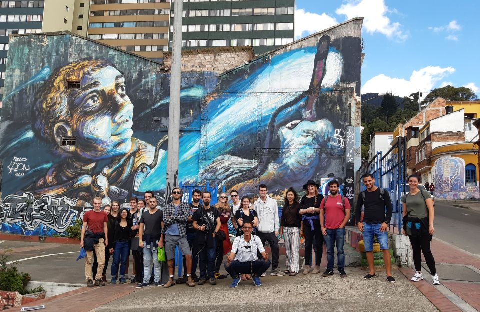 Bogotá: La Candelaria Graffiti & Urban Art Shared Tour - Customer Experience