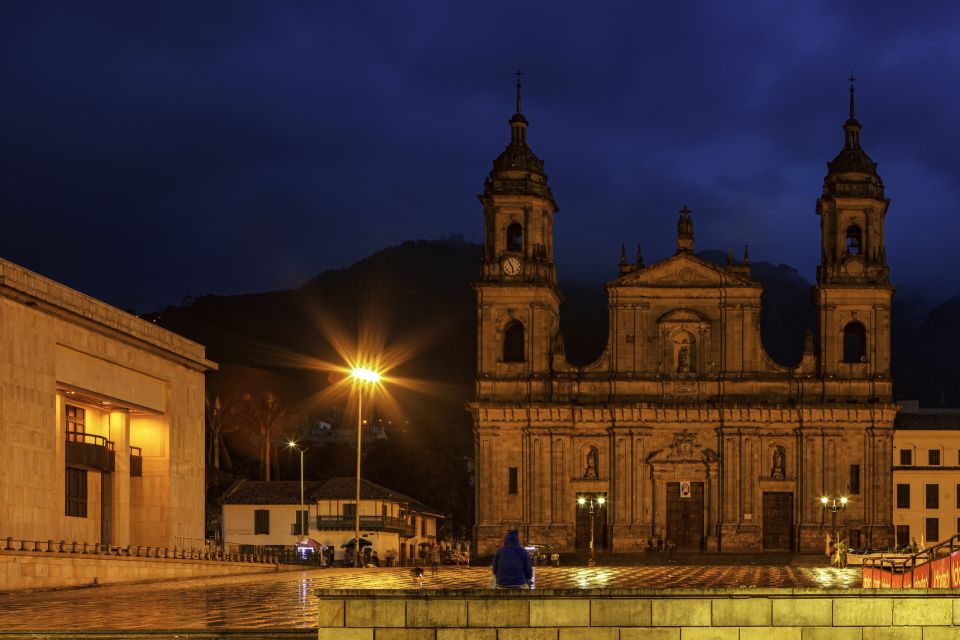 Bogotá: Private Guided Night Tour With Drink - Included Amenities and Services