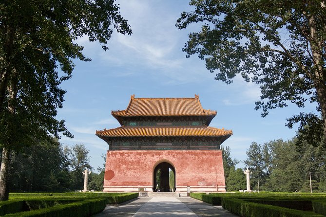 Boutique Tour: Juyongguan, Sacred Way and Dingling of Ming Tombs - Reviews