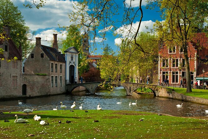 Bruges Bus Tour From Brussels - Group Size & Logistics