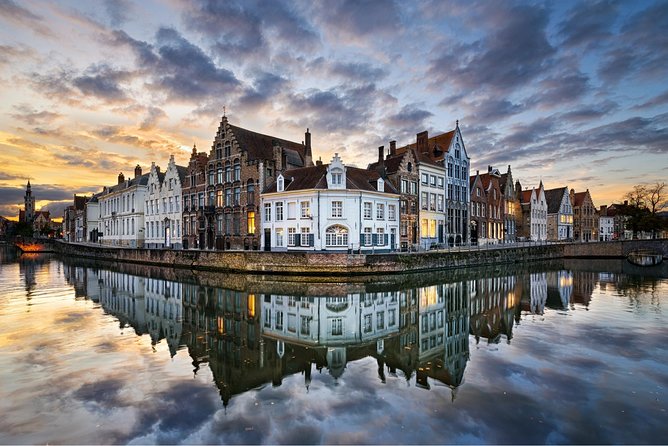 Bruges Walking Tour - Exclusive Chocolate Shop Discounts