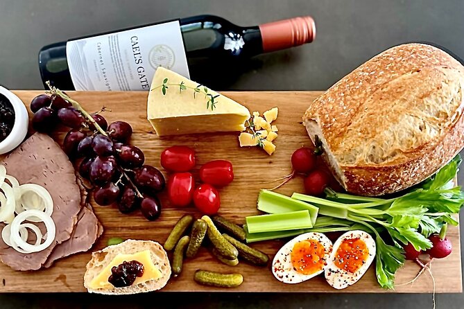 Caels Gate Wine and Ploughman's Lunch in Broke - Experience Details