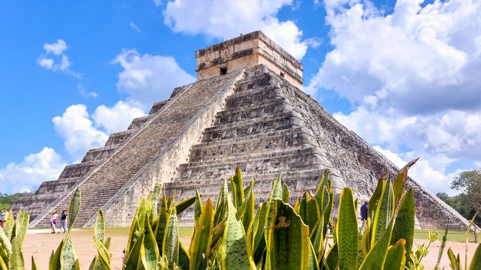 Cancun: Chichen Itza, Ik Kil Cenote, and Valladolid Day Trip - Review Summary