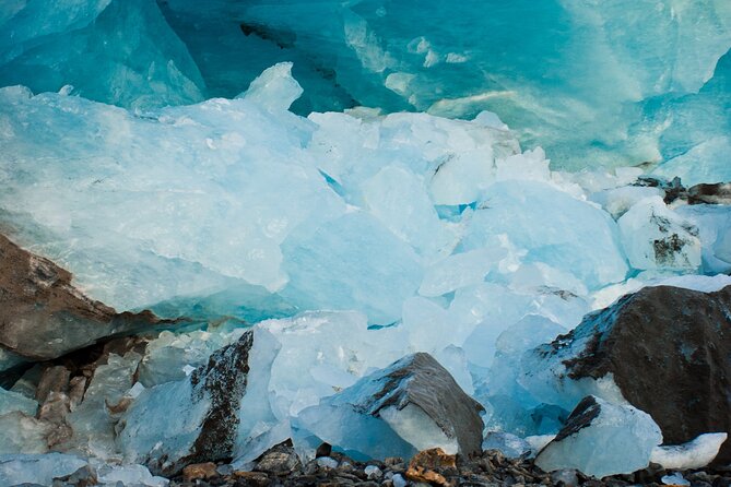 Canmore: Canyons & Cave Paintings Hiking Tour - 2.5hrs - Important Reminders