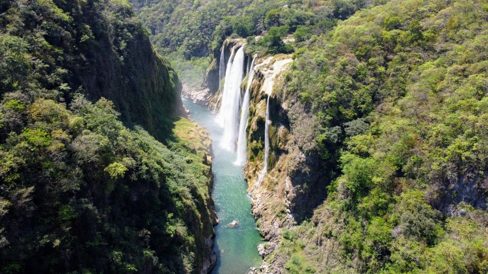 Canoe Ride to Tamul Waterfall - Oversize Luggage Handling