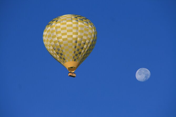 Cappadocia Balloon Ride With Breakfast, Champagne and Transfers - Traveler Tips and Recommendations