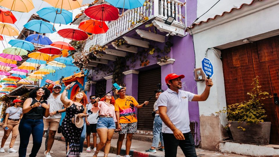 Cartagena: Guided Selfie and Walking Tour With Beer Tasting - Detailed Experience