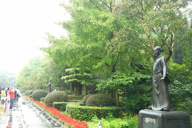 Chengdu Day Tour of Dujiangyan Irrigation System and Mount Qingcheng - Cultural & Historical Insights