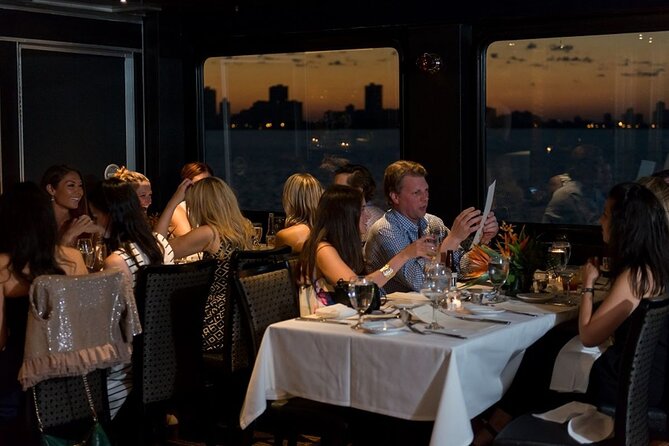 Chicago Gourmet Dinner Cruise on Lake Michigan - Experience Highlights