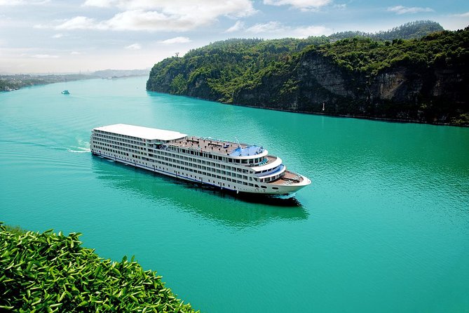 Chongqing to Yichang: 3-Night Luxury CENTURY GLORY Yangtze River Cruise Tour - Meeting and Logistics