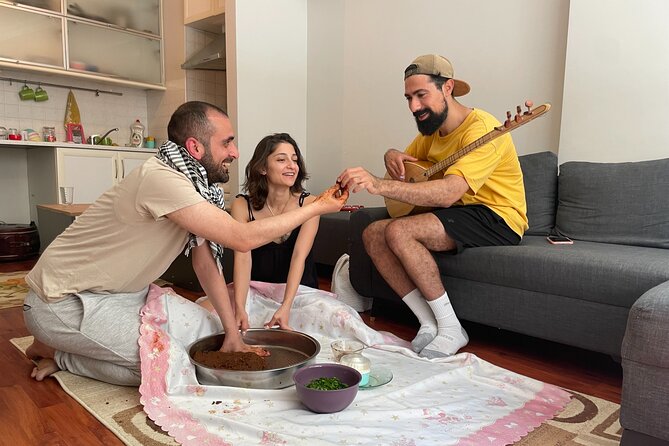 Çiğ Köfte Cooking Class/Night With Traditional Music at Home - Tips for Hosting a Memorable Night