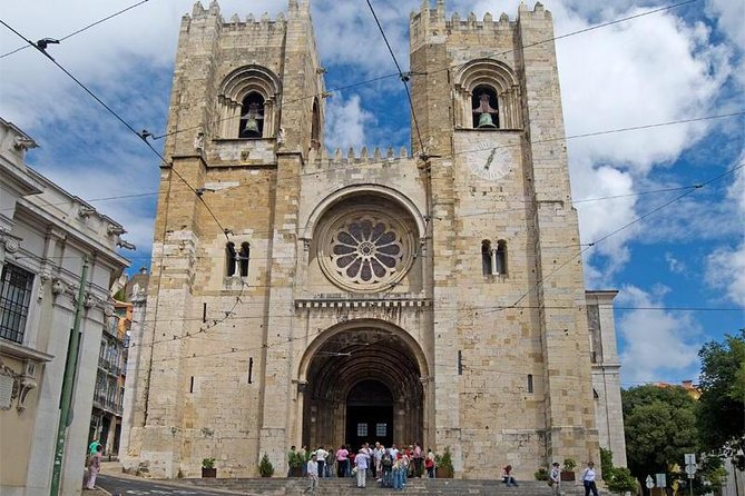 City Tour Lisbon, Wonders of the Old City Through the Main Monuments - Professional Guided Tours