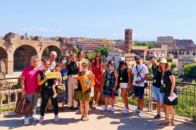 Colosseum With Gladiator Arena, Forum and Palatine in Spanish - Common questions