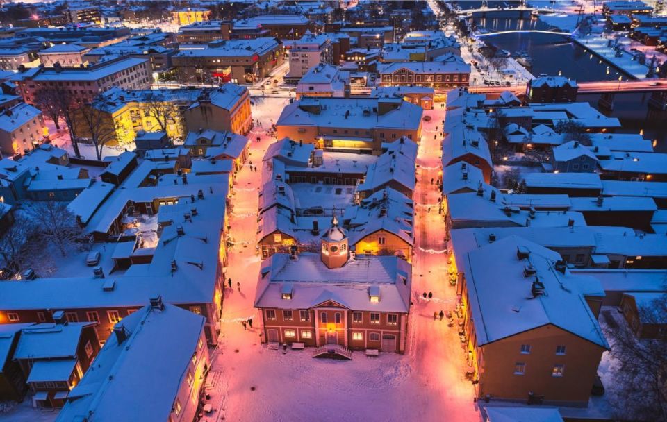 Cozy Guided City Tour: Helsinki & Porvoo - Porvoo Experience