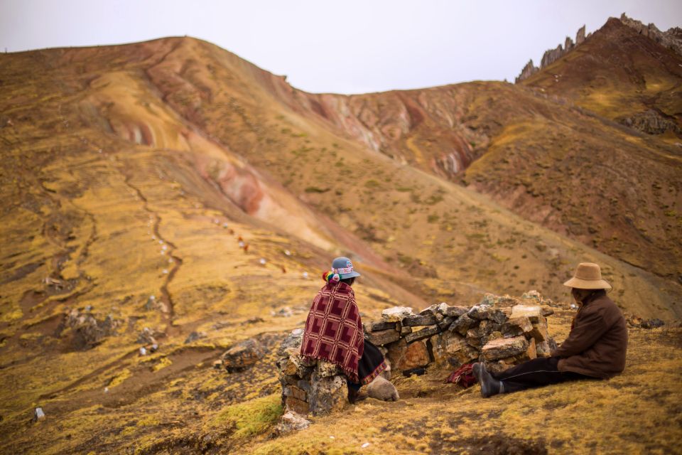 Cusco: Full-Day Private Hike to Palcoyo Rainbow Mountain - Tour Inclusions