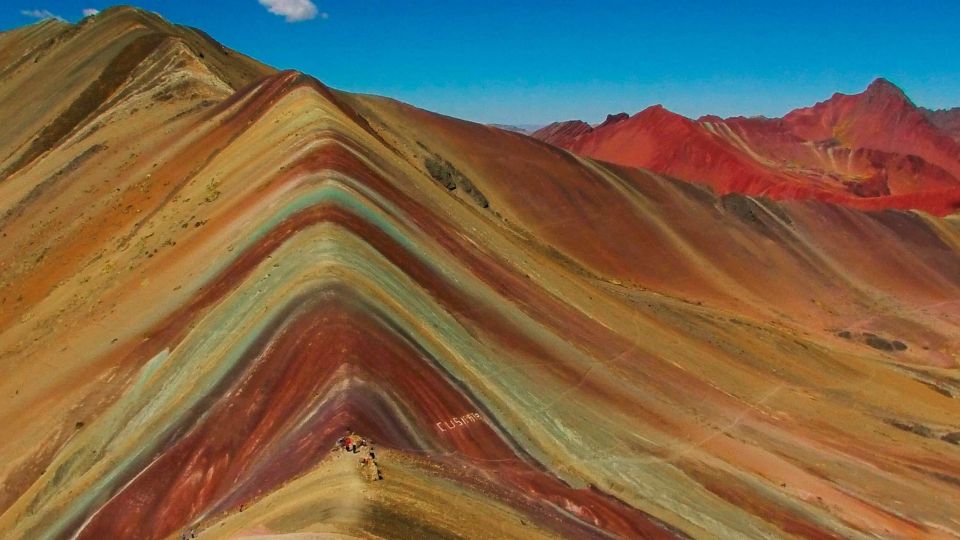 Cusco: Full-Day Rainbow Mountain & Red Valley Trekking Tour - Experience Highlights