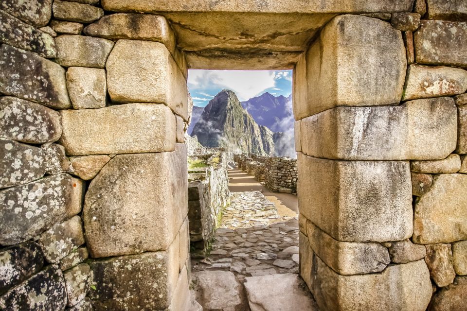 Cusco: Machu Picchu Tour With Tickets - Tour Itinerary