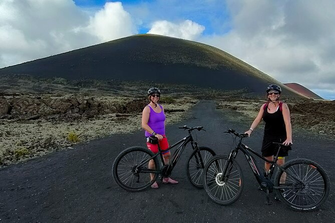 Cycle Among Volcanoes: Discover the Essence of Lanzarote - Enjoy Scenic Routes Amidst Volcanic Formations