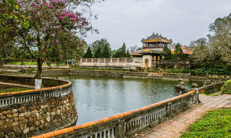 Da Nang: Hue Imperial City and Hai Van Pass Small Group Tour - Reviews