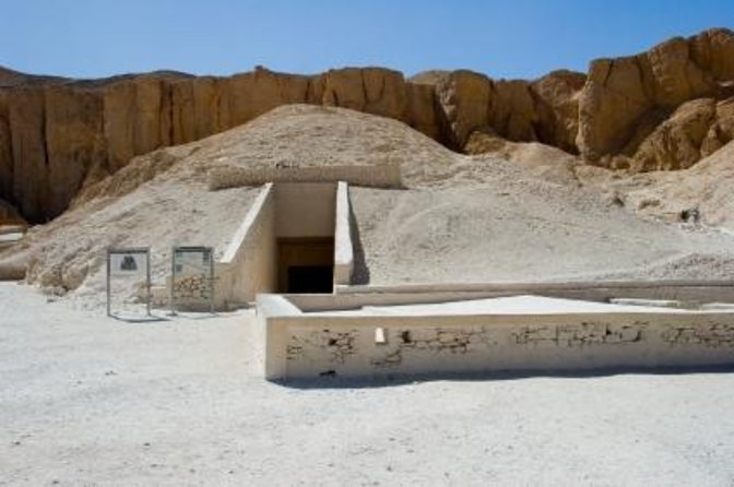 Day Trip to Luxor From Cairo By Flight, King Tut Tomb Included - Group Size and Pricing Options