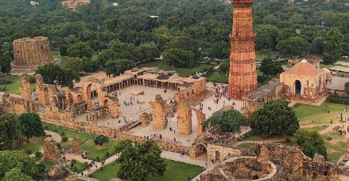 Delhi: Old and New Delhi Private Guided City Tour - Vehicle Options Based on Group Size