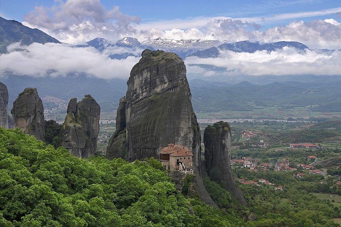 Delphi and Meteora 2 Days Small Group Tour From Athens - Detailed Itinerary