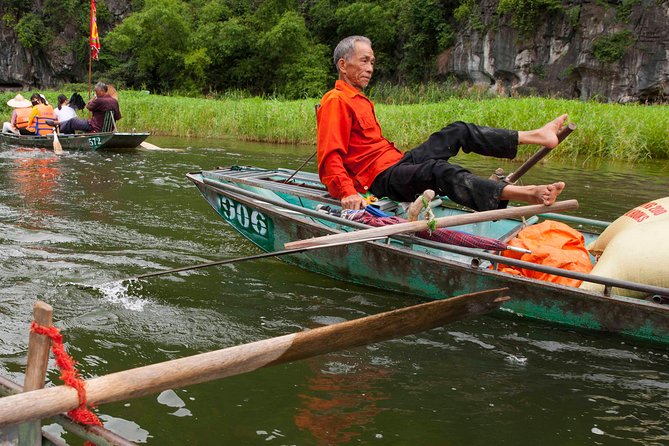 Deluxe and Small Group Tour in Hoa Lu Tam Coc Mua Cave With Limousine Transfer - Customer Reviews and Feedback