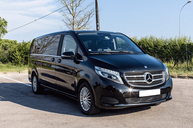 Departure Transfer From Paris to Paris Airport CDG in Private Van - Cancellation Policy