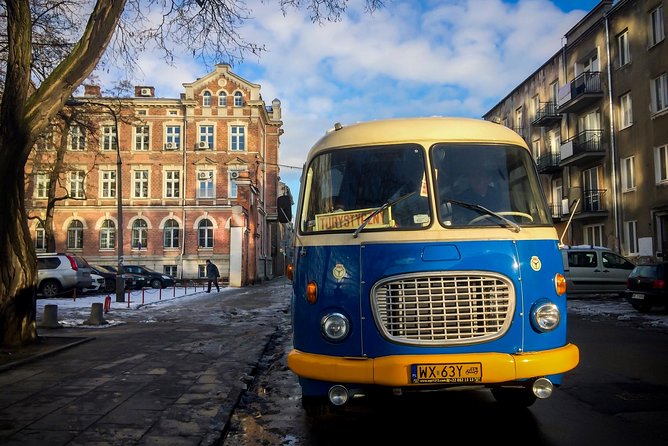 Discover the Dark Side of Warsaw in Praga District by Retro Bus - Historical Introduction