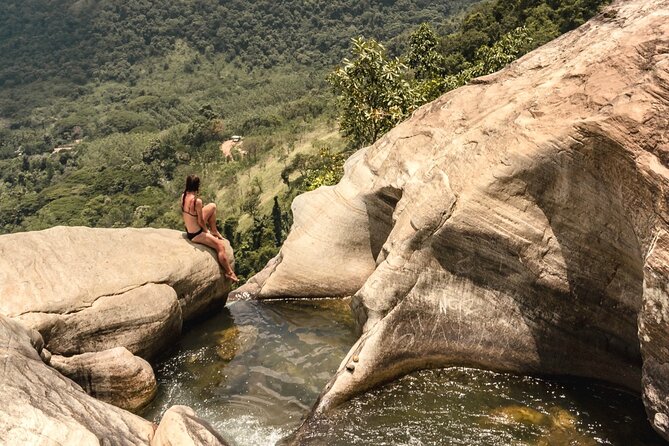 Diyaluma Falls and Natural Pool Bathing Private Guided Tour  - Nuwara Eliya - Pickup and Drop-off Details