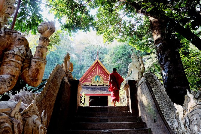 Doi Suthep and Wat Pha Lat Sunrise Private Tour – Half Day - Additional Information and Policies