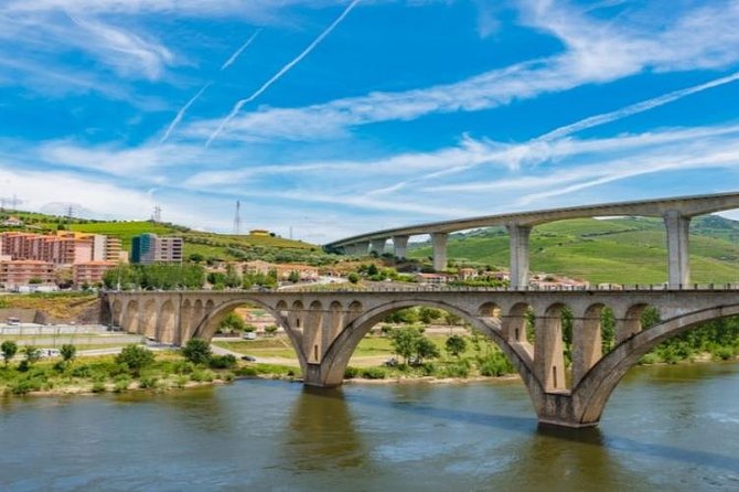 Douro Valley and Régua Panoramic Cruise With Lunch From Porto - Customer and Host Reviews