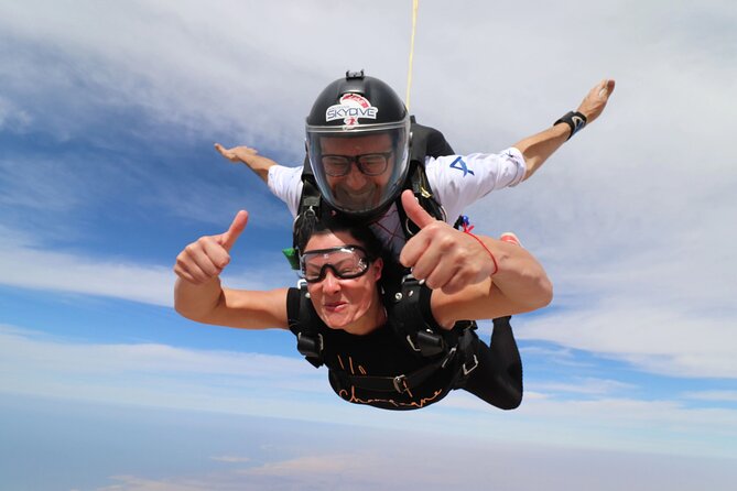 Dubai Skydive Tandem Over the Palm Including Transfers - What to Expect