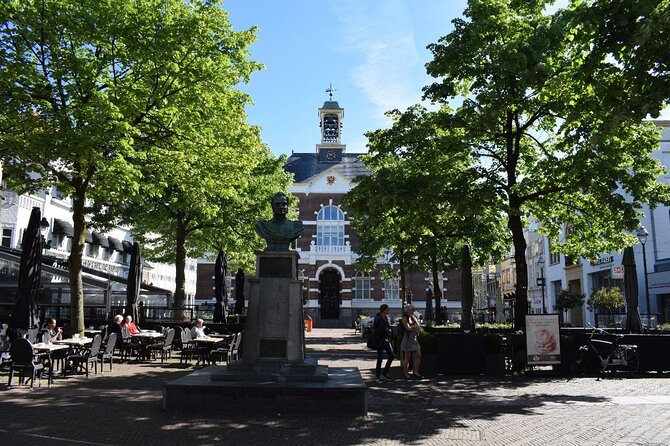 E-Scavenger Hunt Apeldoorn: Explore the City at Your Own Pace - Must-See Stops in Apeldoorn