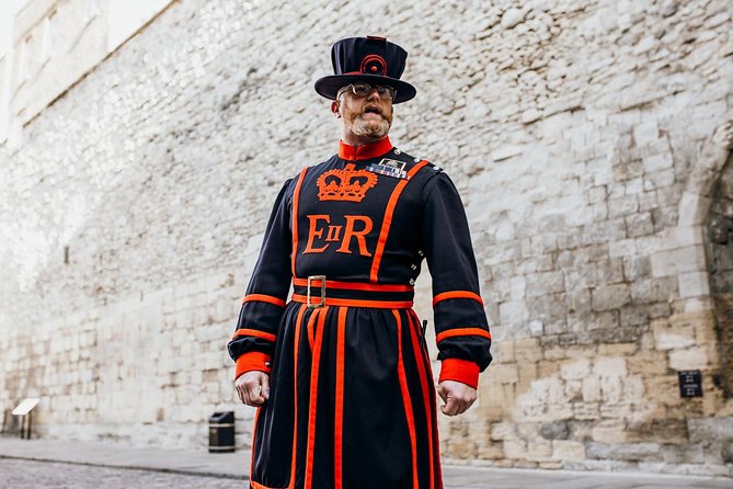 Early Access Tower of London Tour With Opening Ceremony & Cruise - Tour Logistics