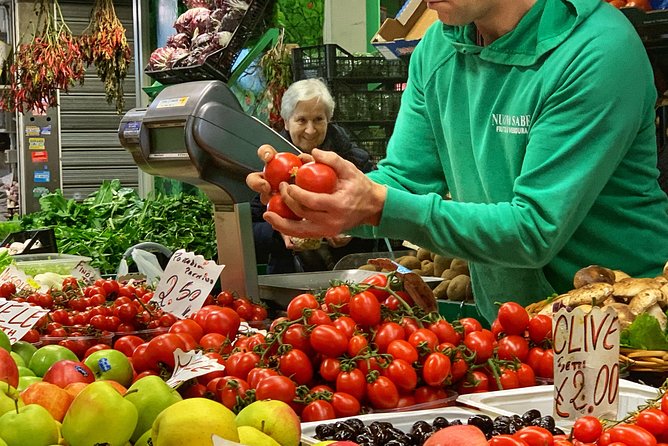 Eat Like a Roman - Traditional Food, Local Market & History - Taking in Culinary History