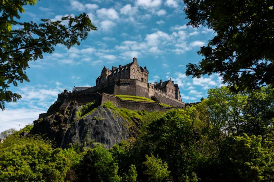 Edinburgh: Capture the Most Photogenic Spots With a Local - Local Culture Insights