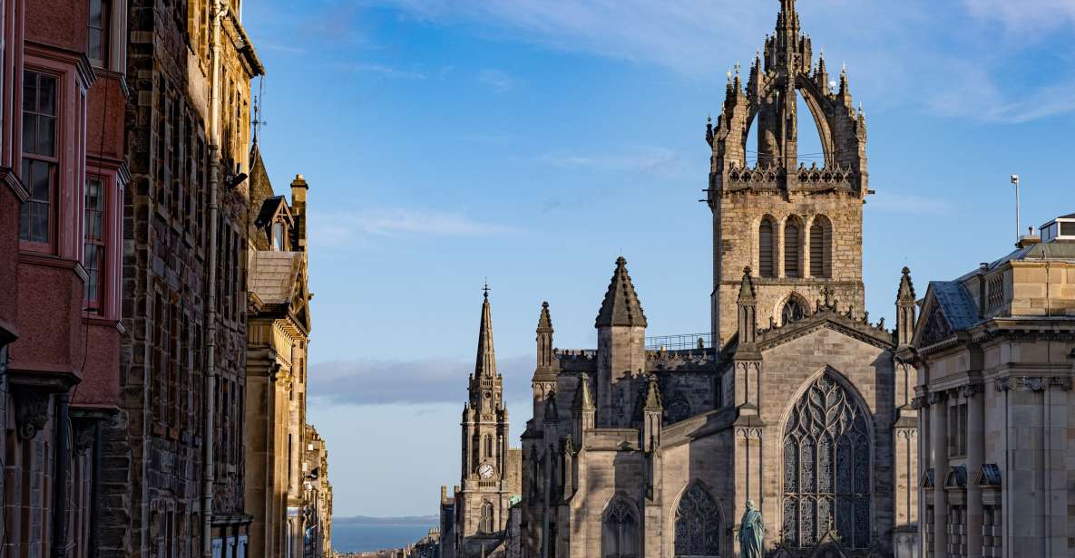 Edinburgh: Old Town Historical Tour - Guided Walking Route
