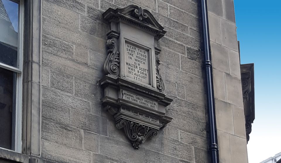 Edinburgh: Royal Mile Scottish Enlightenment Walking Tour - Meeting Point and Attire