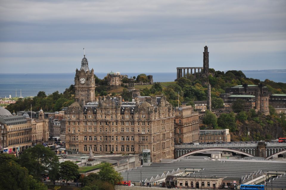 Edinburgh Welcome Tour: Private Tour With a Local - Reservation Flexibility