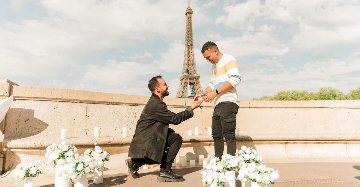 Eiffel Tower Proposal Lgbtqia / 1h Photographer - Included Services
