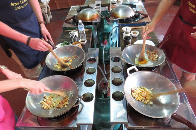 Evening Thai Cooking Class by Aromdii Cooking School - Instructor Background and Expertise