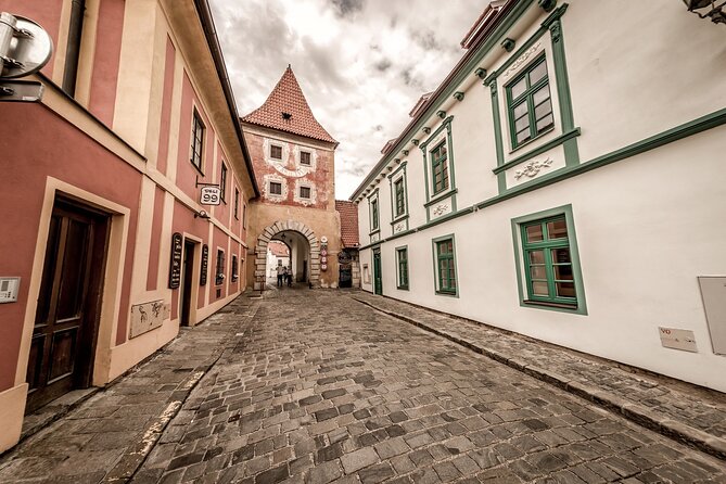 Explore Cesky Krumlov in 1 Hour With a Local - Itinerary Overview