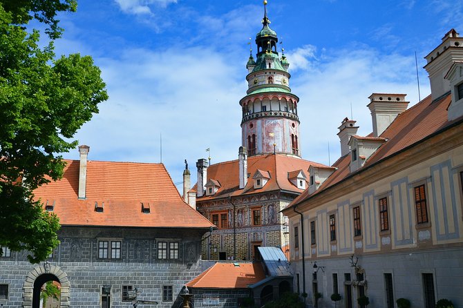 Explore the Instaworthy Spots of Cesky Krumlov With a Local - State Castle and Chateau Český Krumlov