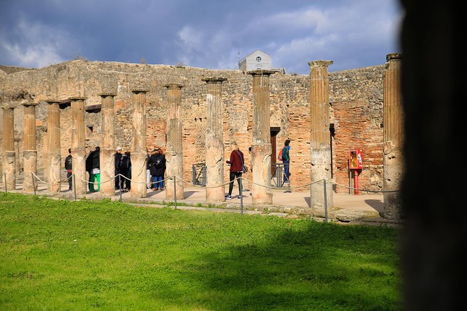 Fast Access Exclusive Private Ancient Pompeii Half Day Tour With Local Guide - Tour Duration and Ending Point