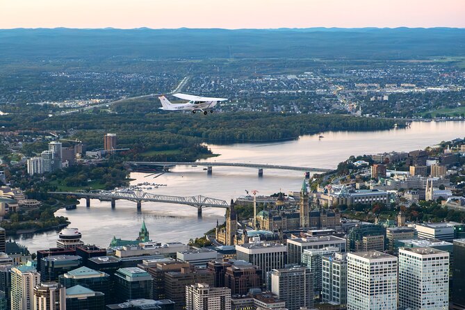 Fly Over the City of Ottawa by Plane - Pilot Description